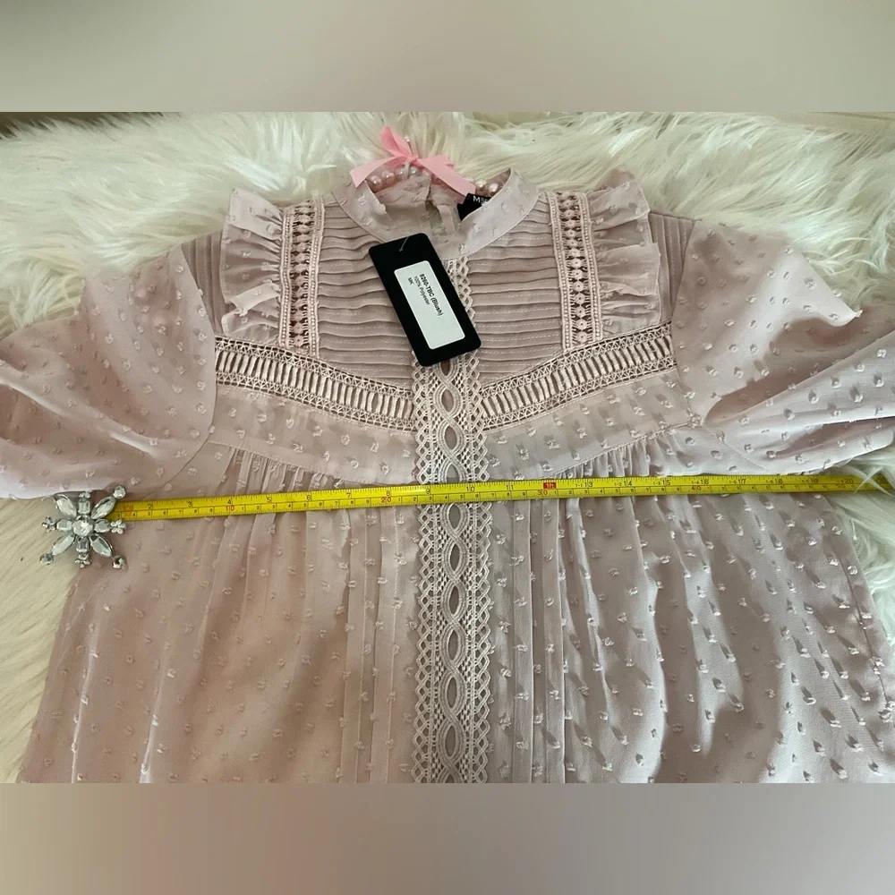Chic blush blouse - Picture 7 of 7